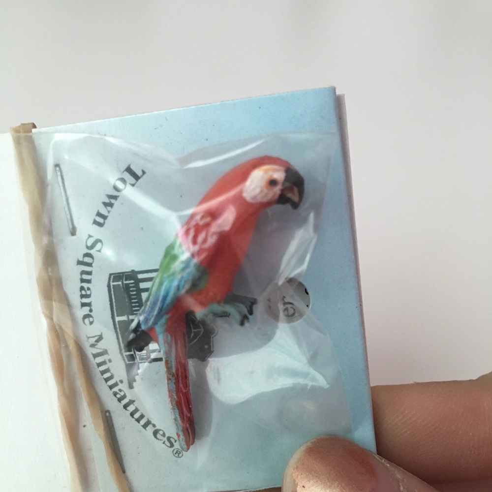 Miniature parrot charm